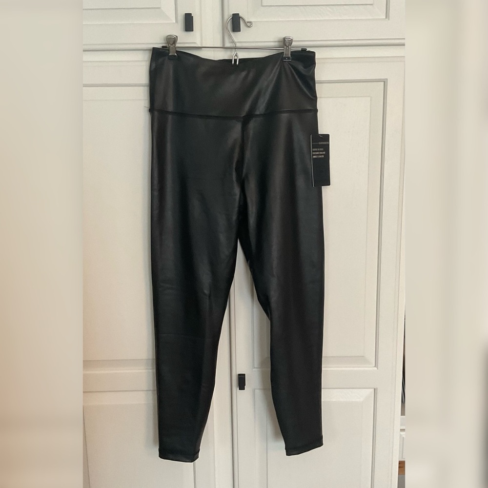 90 Degree by Reflex Black Faux Leather Lady Love Leggings size Large NWT